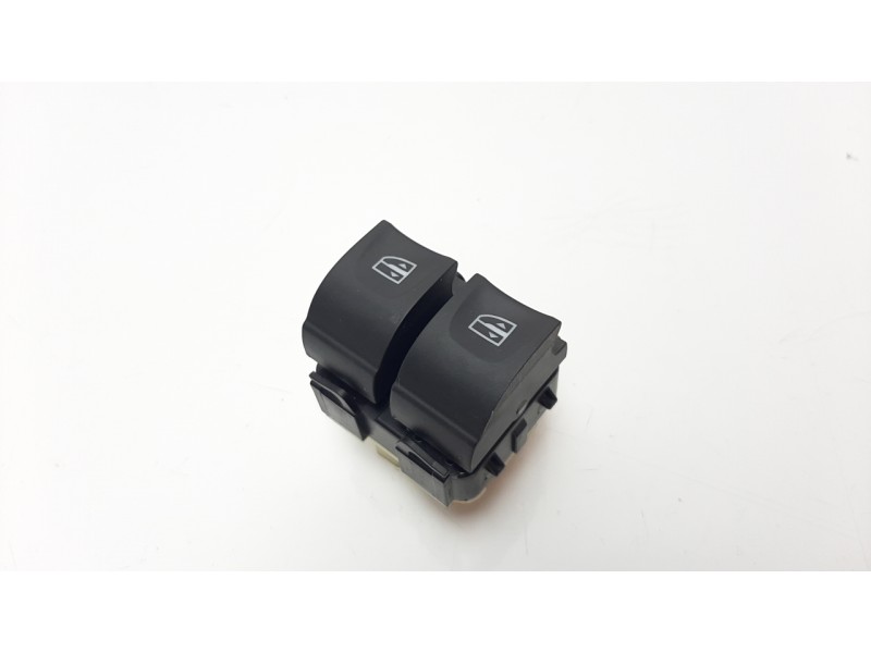 Recambio de mando elevalunas delantero izquierdo para renault captur 0.9 energy referencia OEM IAM 254118722R IAF240017HQ EWSRE0