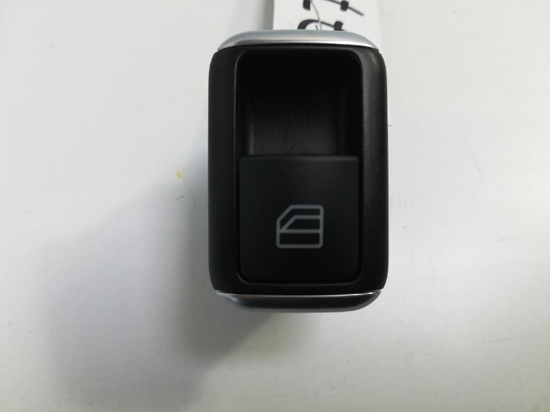 Recambio de mando elevalunas trasero izquierdo para mercedes-benz clase cla (w117) cla 200 cdi (117.308) referencia OEM IAM A204