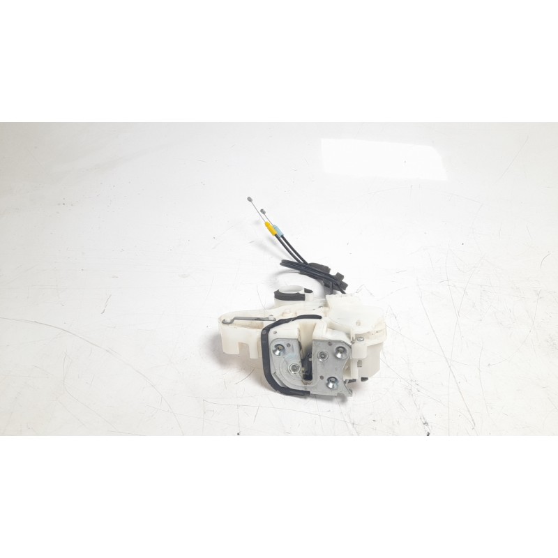 Recambio de cerradura puerta delantera izquierda para mitsubishi l 200 (kl0/kj0) 2.2 di-d cat referencia OEM IAM 5715A845  