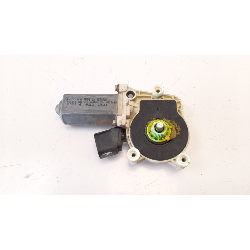Recambio de motor elevalunas delantero derecho para bmw serie 5 berlina (e60) 530d referencia OEM IAM 6922268  
