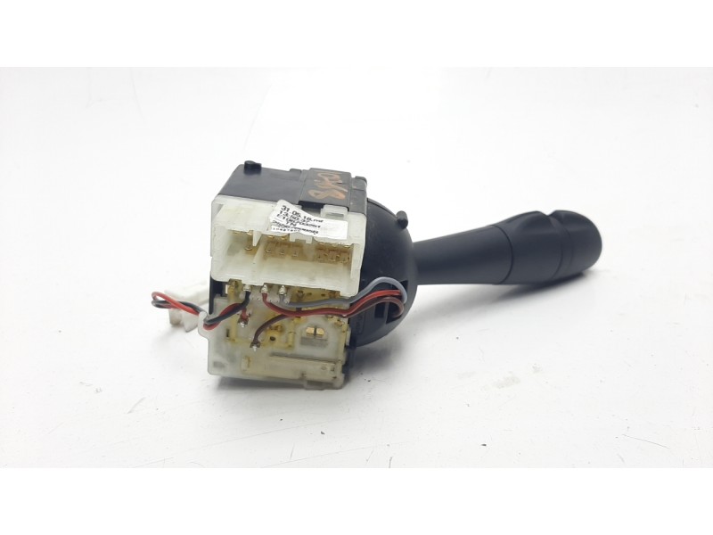 Recambio de mando intermitentes para renault captur 0.9 energy referencia OEM IAM 255405718R  