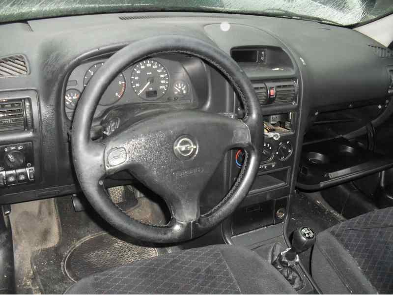 opel astra g berlina del año 1999