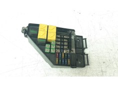 CAJA RELES / FUSIBLES YQE000271R 