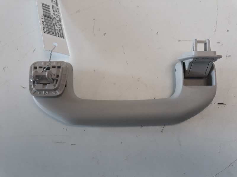 Recambio de maneta interior delantera izquierda para mercedes-benz clase cla (w117) cla 200 cdi (117.308) referencia OEM IAM A09