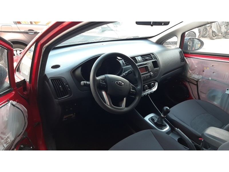 kia rio del año 2013