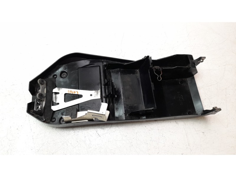 Recambio de moldura para kawasaki z 750 / z 1000 referencia OEM IAM 31009004  