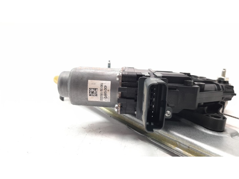 Recambio de elevalunas trasero izquierdo para renault megane iv grandtour referencia OEM IAM 827218403R  