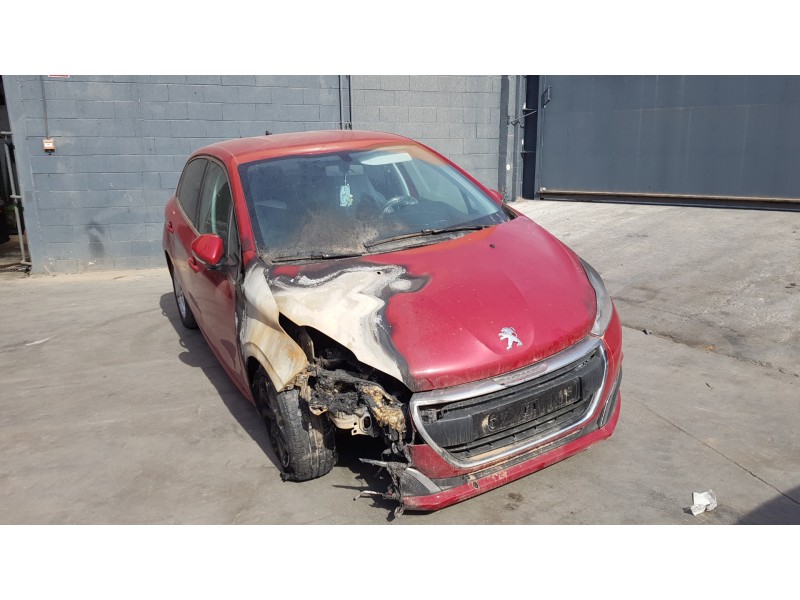 peugeot 208 del año 2012