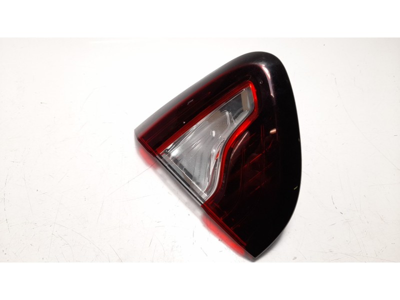 Recambio de piloto trasero izquierdo interior para renault captur 0.9 energy referencia OEM IAM 265555726R  