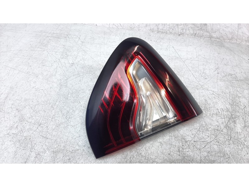 Recambio de piloto trasero derecho interior para renault captur zen referencia OEM IAM 265501712R 104LLM692 