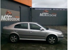 skoda octavia berlina (1u2) del año 2001