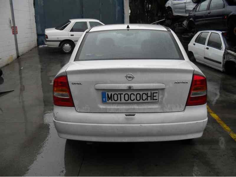 opel astra g berlina del año 1999