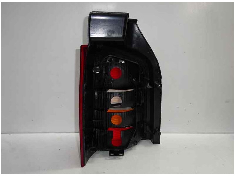 Recambio de piloto trasero derecho para volkswagen t5 transporter/furgoneta referencia OEM IAM 7H0945096H 103F23350770 VG9174173