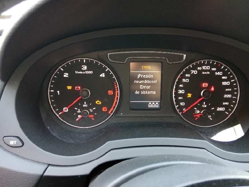 audi q3 (8ug) del año 2016