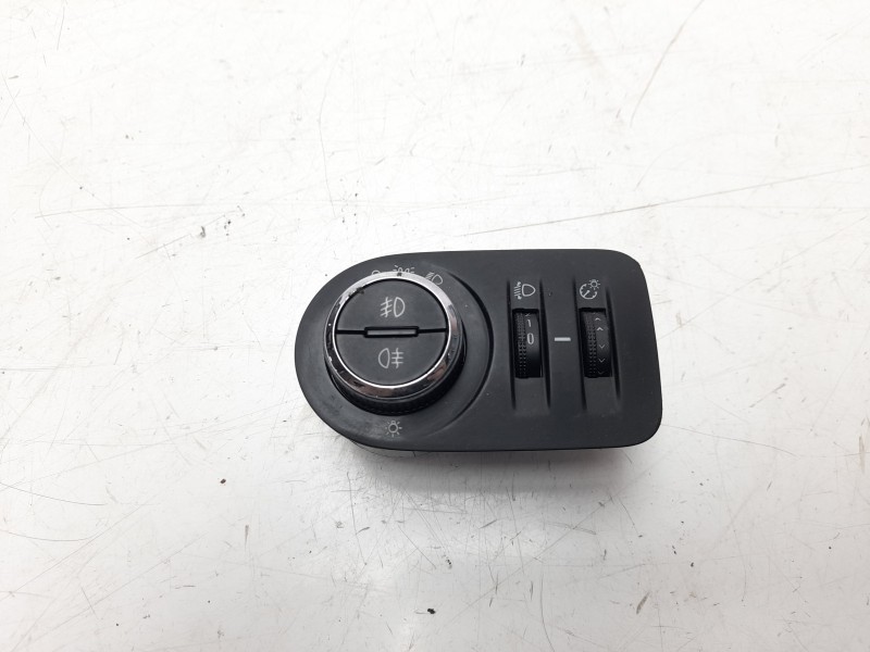 Recambio de mando luces para opel corsa d selective referencia OEM IAM 13310331  