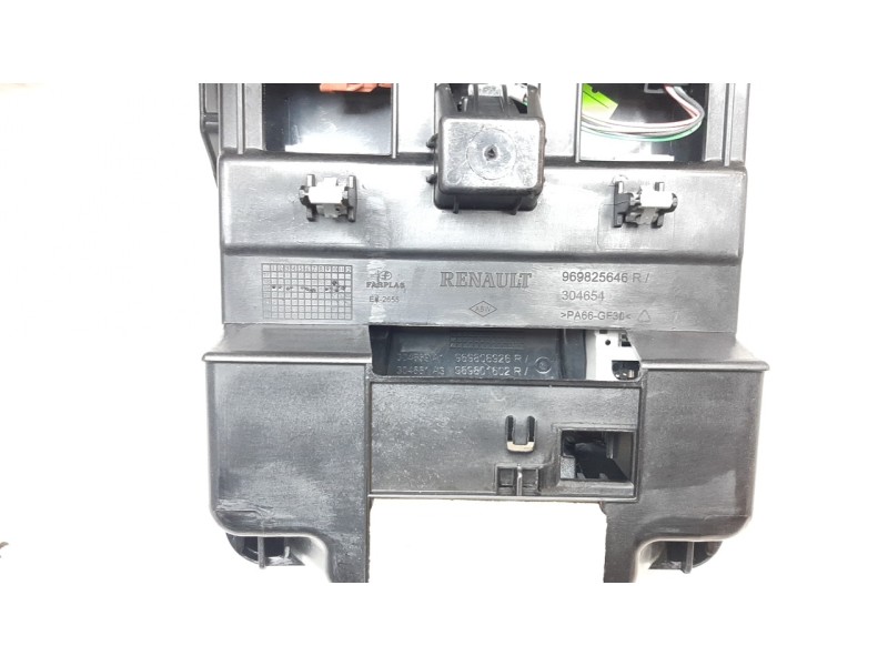 Recambio de luz interior para renault clio v business edition referencia OEM IAM 969825646R  