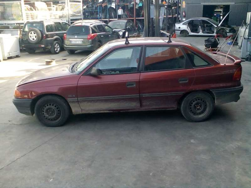 opel astra f berlina del año 1994