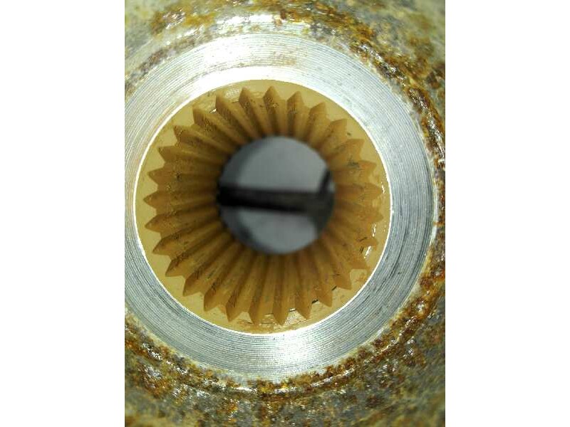 Recambio de mangueta trasera derecha para land rover freelander (lr2) 2.2 td4 cat referencia OEM IAM   