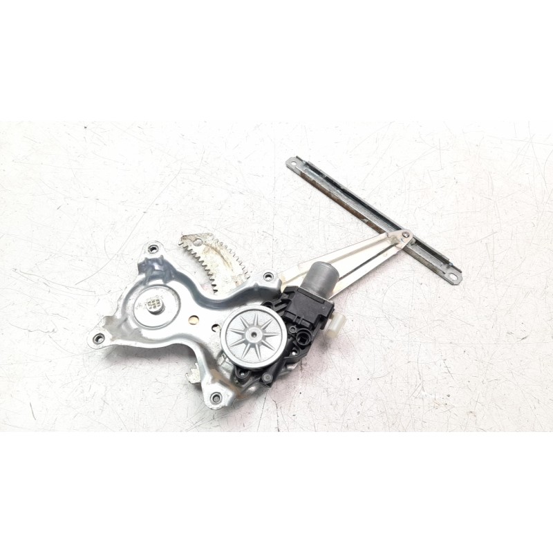 Recambio de elevalunas trasero derecho para mitsubishi l 200 (kl0/kj0) 2.2 di-d cat referencia OEM IAM 5713A473  