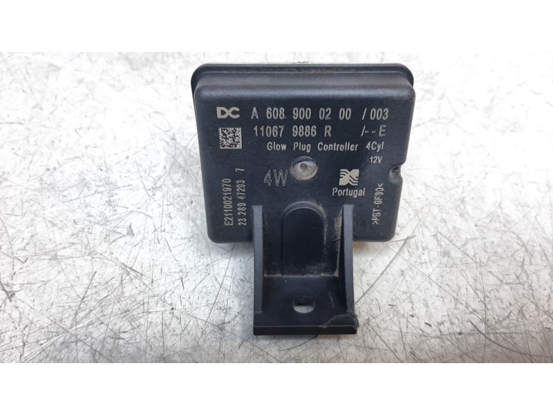 Recambio de caja precalentamiento para renault express advance referencia OEM IAM 110679886R  