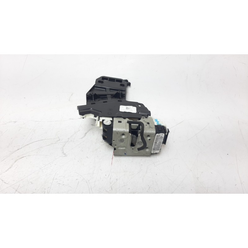 Recambio de cerradura puerta trasera derecha para jeep compass ii 2.0 m-jet cat referencia OEM IAM P04589914AE  