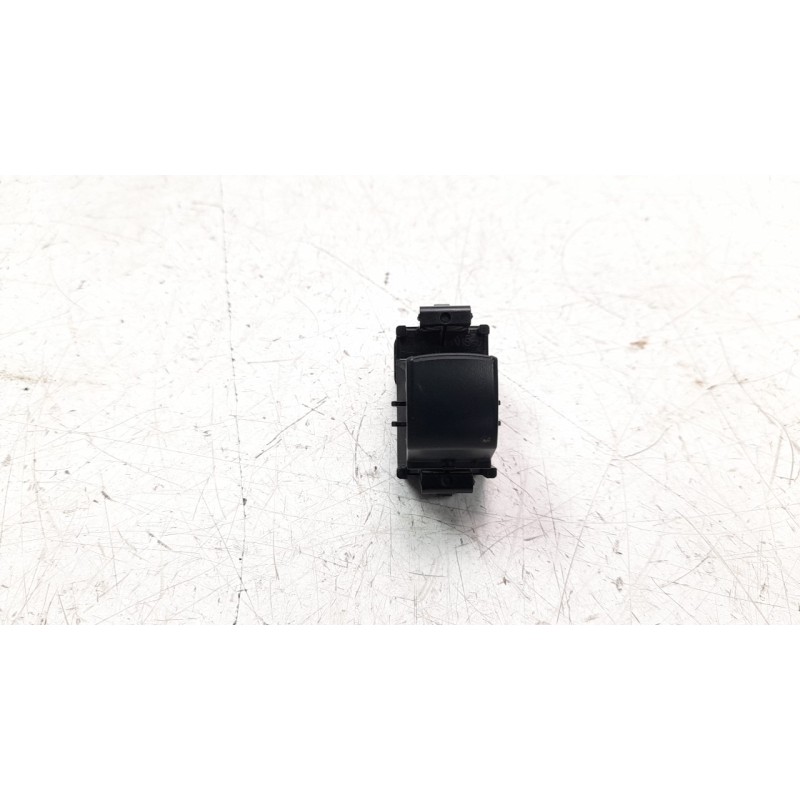 Recambio de mando elevalunas delantero derecho para mitsubishi l 200 (kl0/kj0) 2.2 di-d cat referencia OEM IAM 8608A320  