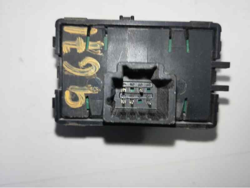 Recambio de interruptor para dacia dokker ambiance referencia OEM IAM 253503244R  