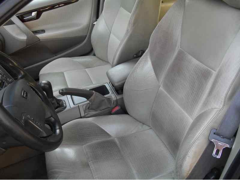 volvo v70 familiar del año 2001