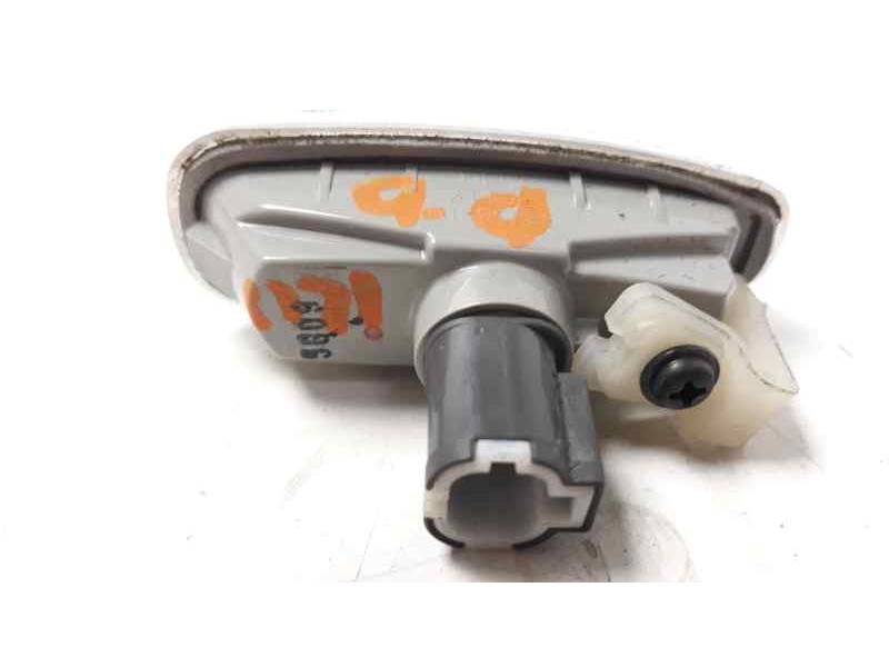 Recambio de piloto lateral derecho para kia rio (yb) 1.2 cat referencia OEM IAM 923031W  