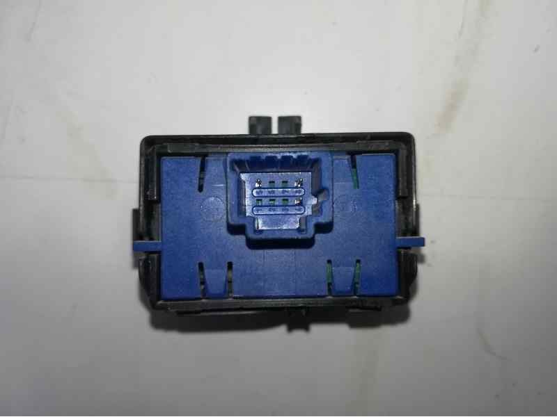 Recambio de interruptor para dacia dokker ambiance referencia OEM IAM 251B41715R  