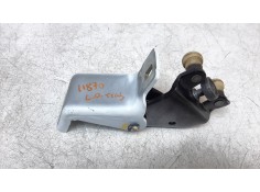Recambio de soporte / guia puerta corredera para renault express advance referencia OEM IAM 824A65571R   2