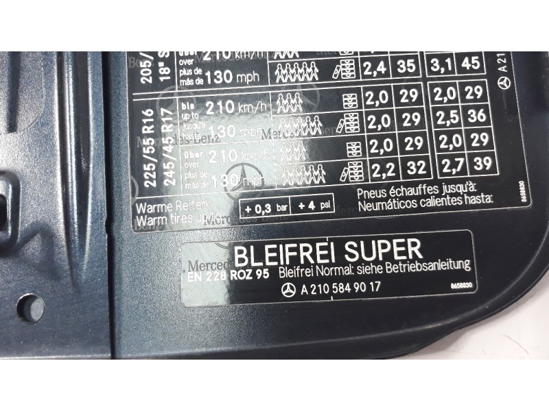 Recambio de tapa exterior combustible para mercedes-benz clase e (w211) berlina 1.8 cat referencia OEM IAM A0005843117  