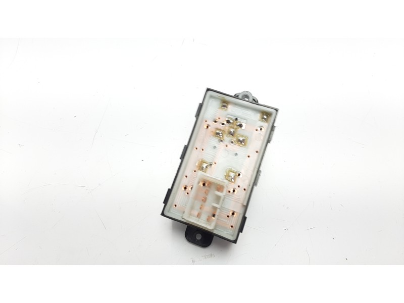 Recambio de mando elevalunas delantero derecho para kia soul ( ) 1.6 gdi cat referencia OEM IAM 93575B2100  