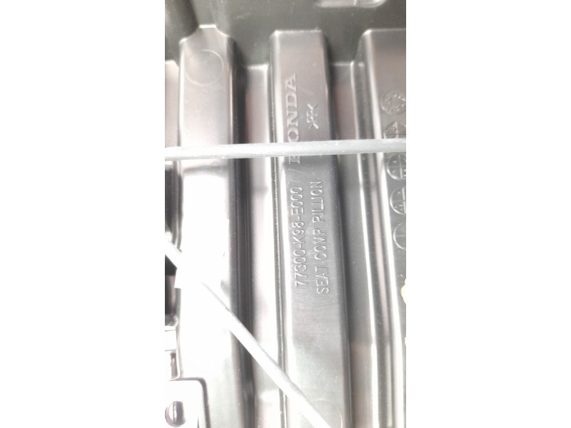 Recambio de asiento para honda cb 125 f referencia OEM IAM 77300K98E20ZA  