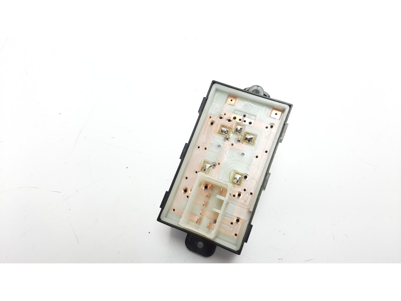 Recambio de mando elevalunas trasero derecho para kia soul ( ) 1.6 gdi cat referencia OEM IAM 93590B2010  