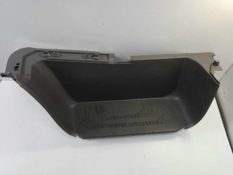 Recambio de estribos laterales para volkswagen crafter kasten (sy) furgón 35 bl ta fwd referencia OEM IAM 7C0863735B  