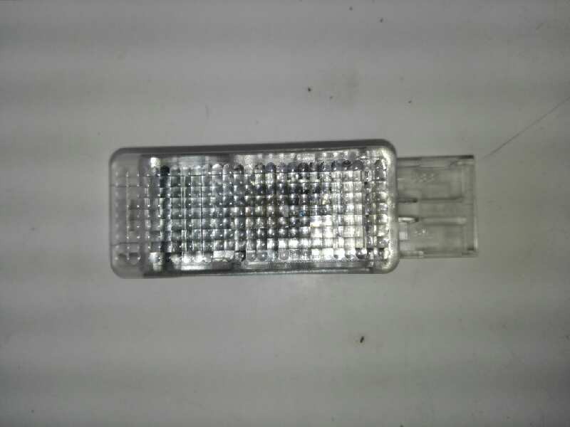 Recambio de luz interior para volkswagen crafter kasten (sy) furgón 35 bl ta fwd referencia OEM IAM 6L0947565  