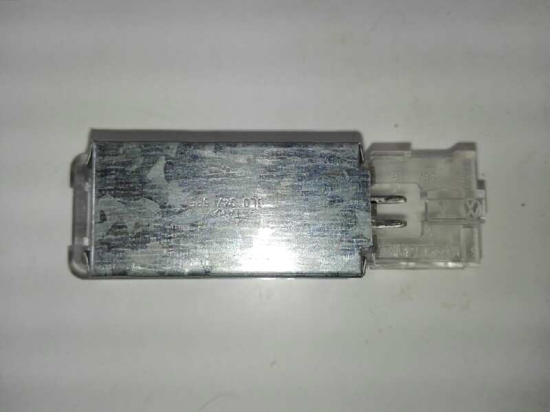 Recambio de luz interior para volkswagen crafter kasten (sy) furgón 35 bl ta fwd referencia OEM IAM 6L0947565  