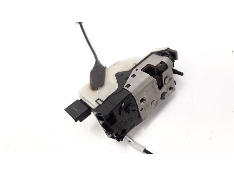 Recambio de cerradura puerta delantera derecha para peugeot 208 1.2 12v vti referencia OEM IAM 9812500780  