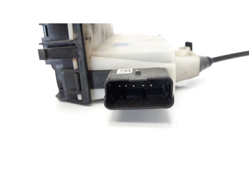 Recambio de cerradura puerta delantera derecha para peugeot 208 1.2 12v vti referencia OEM IAM 9812500780  
