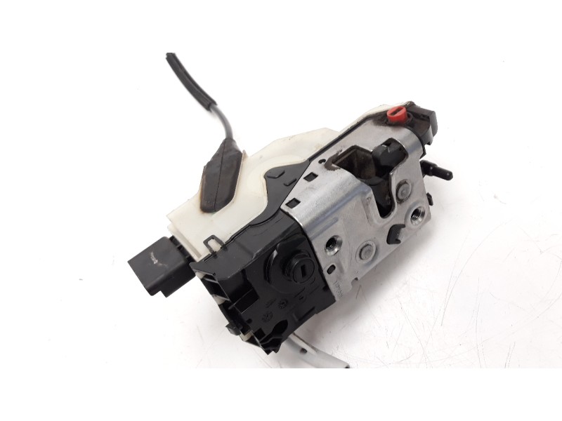 Recambio de cerradura puerta trasera derecha para peugeot 208 1.2 12v vti referencia OEM IAM 9812501180  