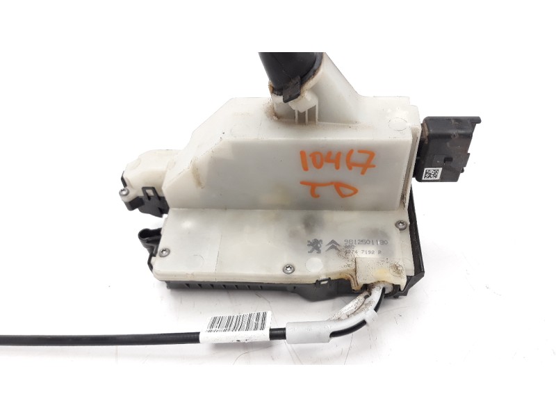 Recambio de cerradura puerta trasera derecha para peugeot 208 1.2 12v vti referencia OEM IAM 9812501180  