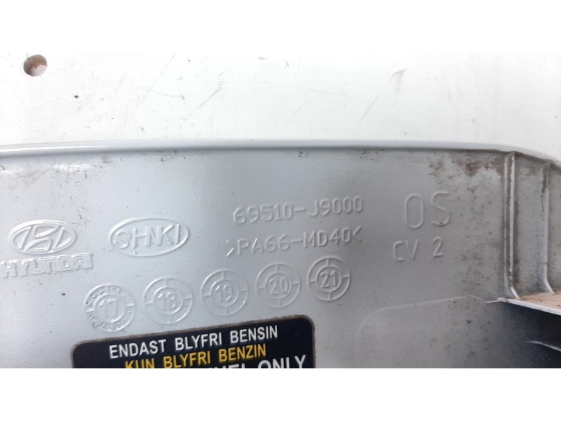 Recambio de tapa exterior combustible para hyundai kona 1.0 tgdi cat referencia OEM IAM 69510J9000  