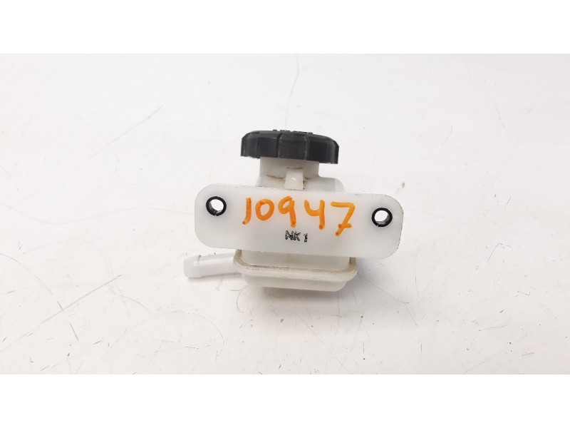 Recambio de deposito servo para kia niro referencia OEM IAM 58511G2100  