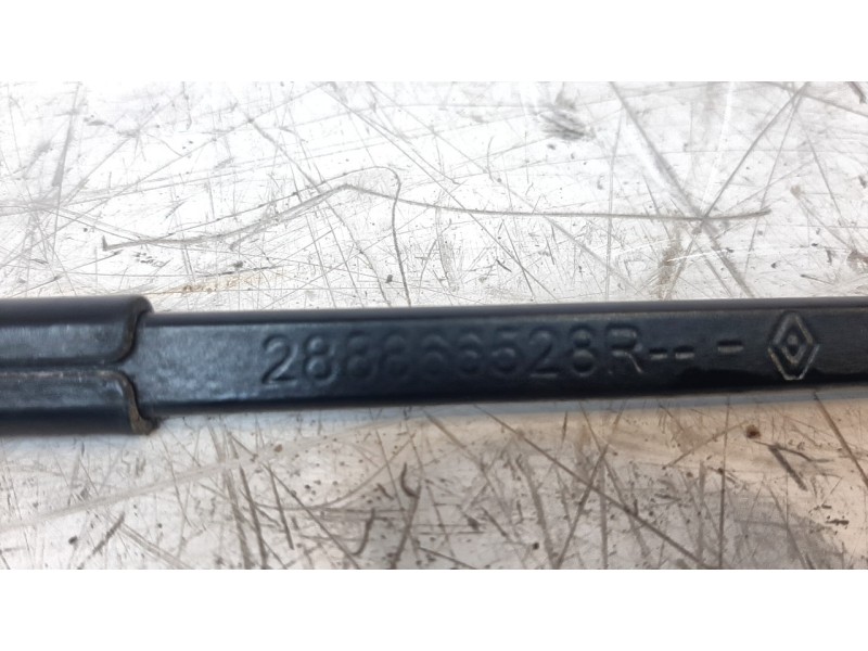 Recambio de brazo limpia delantero derecho para renault captur zen referencia OEM IAM 288866528R  