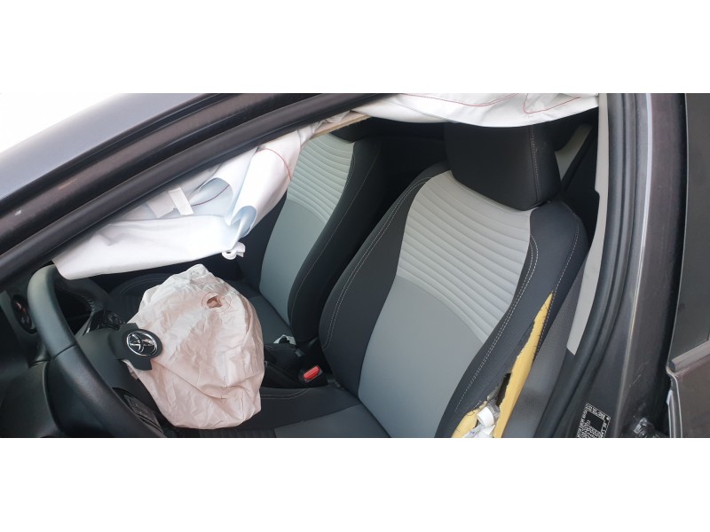 toyota yaris del año 2020