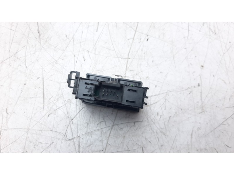 Recambio de interruptor para volkswagen golf vii sportsvan 2.0 tdi referencia OEM IAM 517927137  