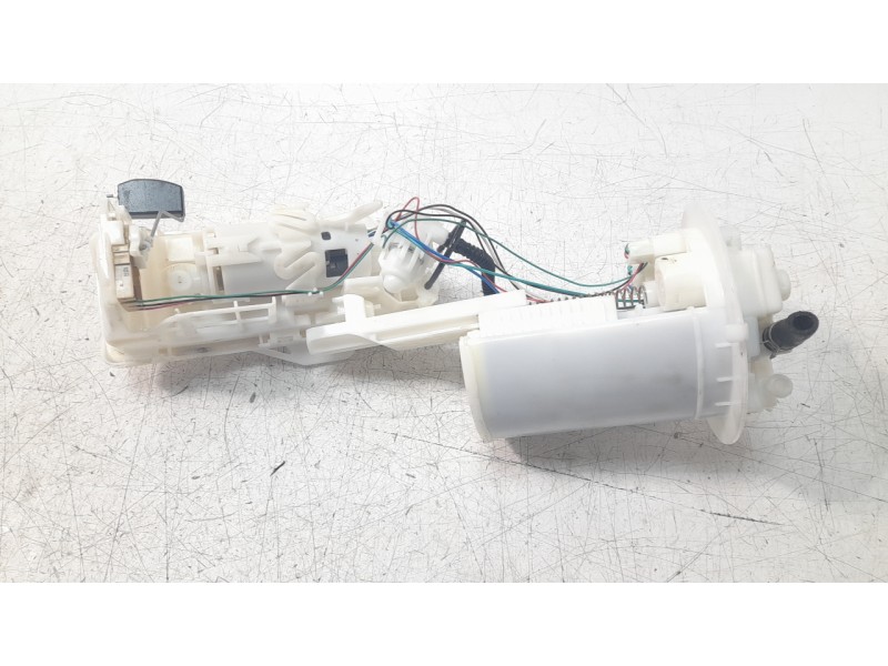 Recambio de bomba combustible para toyota c-hr hybrid gr sport referencia OEM IAM 7702002C50  