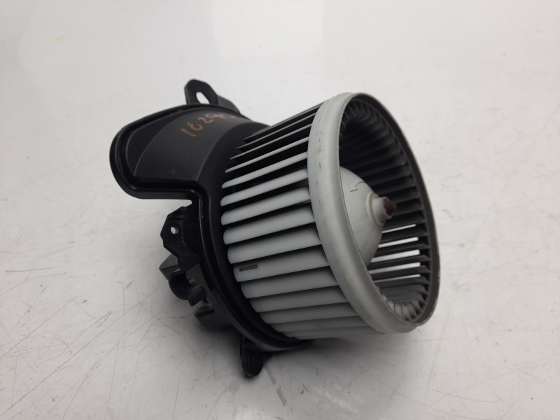 Recambio de ventilador calefaccion para opel corsa d selective referencia OEM IAM 13335075  