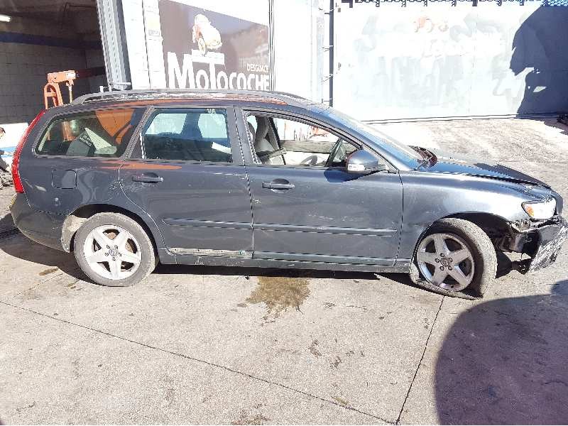 volvo v50 familiar del año 2010